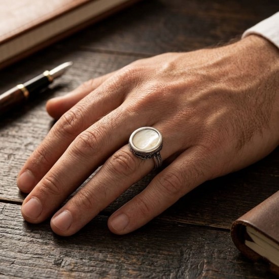 Ανδρικό δαχτυλίδι σφεντόνα από μασίφ ασήμι 925 με φίλντισι