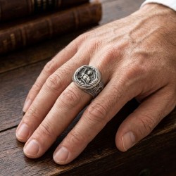 Ανδρικό δαχτυλίδι από μασίφ ασήμι 925 με τον Αρχάγγελο Μιχαήλ 
