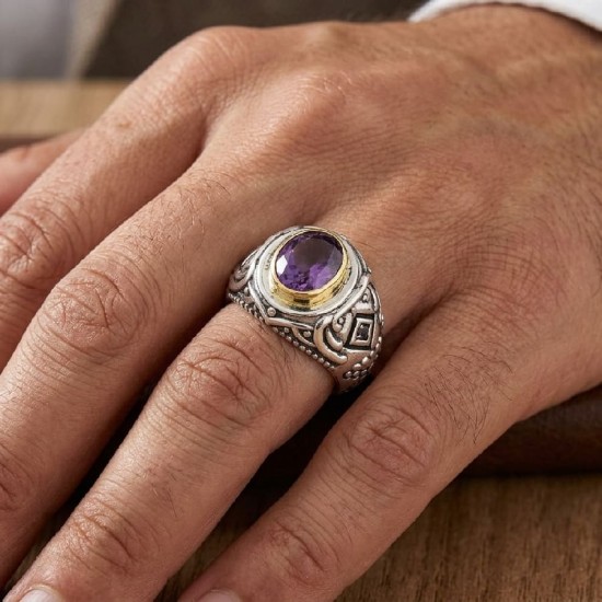 Ανδρικό δαχτυλίδι από μασίφ ασήμι 925  με επίχρυση στεφάνη και πέτρα αμέθυστο