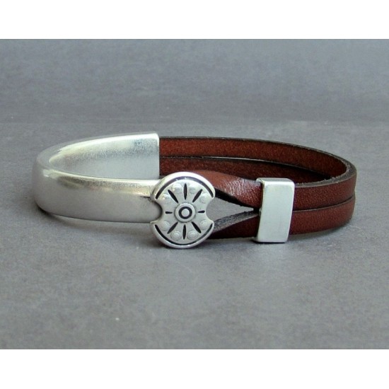 Δερμάτινο ανδρικό βραχιόλι με ασπίδα