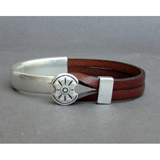 Δερμάτινο ανδρικό βραχιόλι με ασπίδα