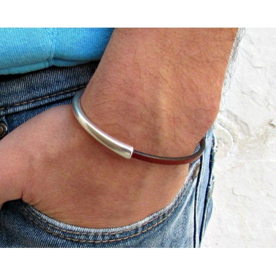 Λεπτή χειροπέδα βραχιόλι με δέρμα