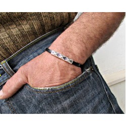 Δερμάτινο Unisex βραχιόλι με  γεωμετρικό σχέδιο
