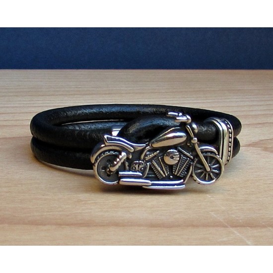 Ανδρικό δερμάτινο βραχιόλι με κούμπωμα-μοτοσυκλέτα