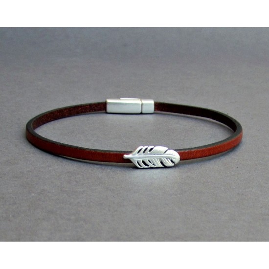 Αντρικό δερμάτινο βραχιόλι με μαγνήτη και μοτίφ φτερό