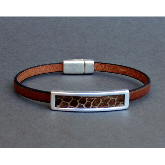 Ανδρικό δερμάτινο βραχιόλι με μοτίφ από φίδι