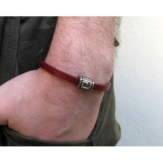 Βραχιόλι με τετράγωνο μοτίφ μαίανδρο και πλακέ δέρμα