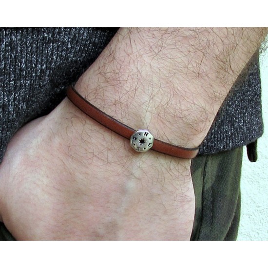 Αντρικό δερμάτινο βραχιόλι με μαγνήτη και με μοτίφ πυξίδα
