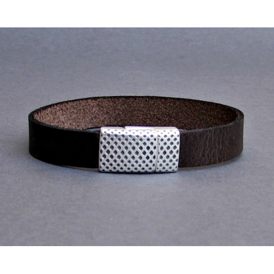 Ανδρικό δερμάτινο βραχιόλι με κούμπωμα από μαγνήτη