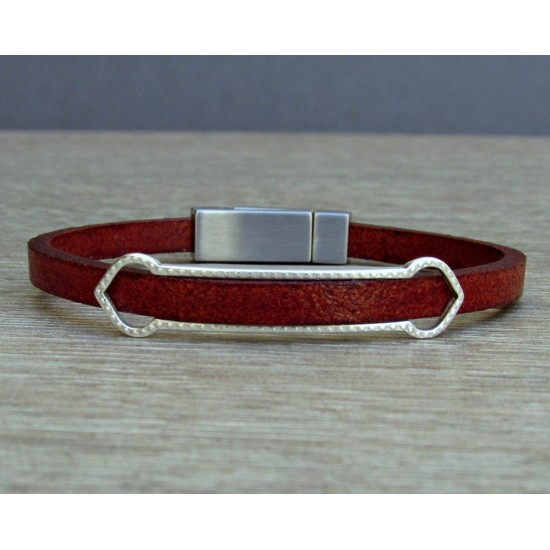 Βραχιόλι με ατσάλινο κούμπωμα και με σχέδιο