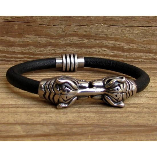 Ανδρικό δερμάτινο βραχιόλι με βίκινγκ στοιχεία - Μαύρο δέρμα