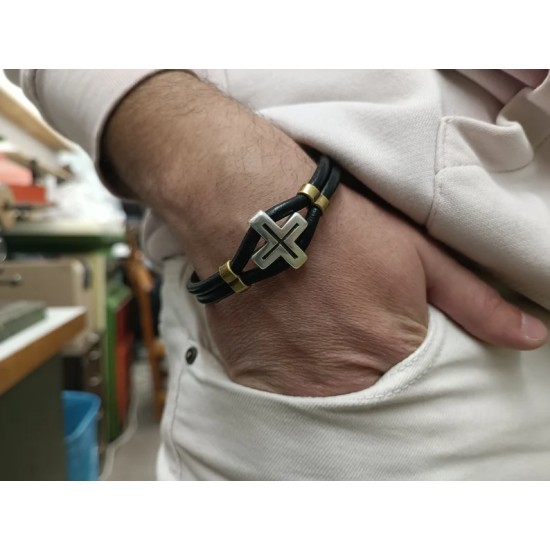 Δερμάτινο ανδρικό βραχιόλι με σταυρό