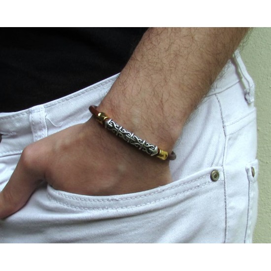 Ανδρικό δερμάτινο βραχιόλι με beads και μαγνητικό κούμπωμα