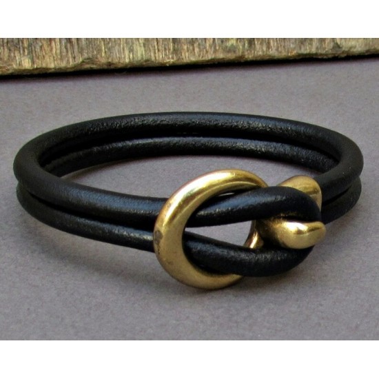 Ανδρικό δερμάτινο βραχιόλι με κόμπο του Ηρακλέως σε χρώμα χρυσό