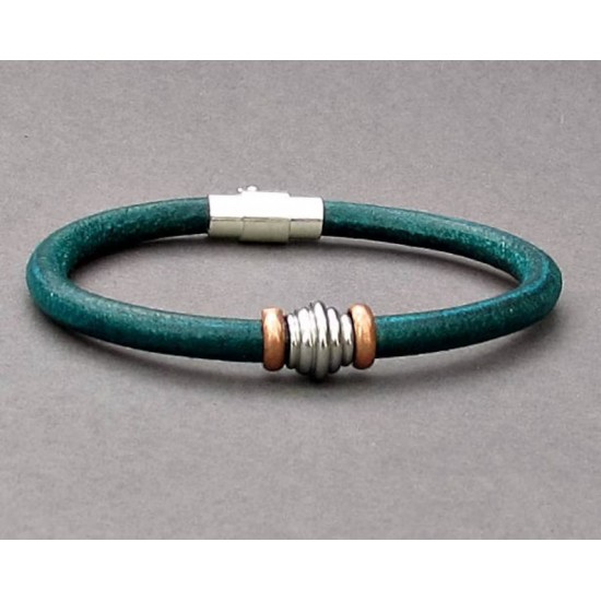 Ανδρικό δερμάτινο βραχιόλι με κούμπωμα μπίλιες