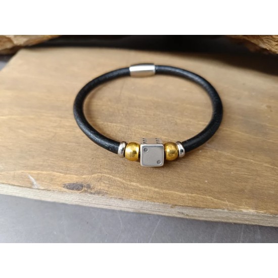 Ανδρικό δερμάτινο βραχιόλι με ζάρι