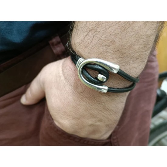 Ανδρικό δερμάτινο βραχιόλι γάντζος