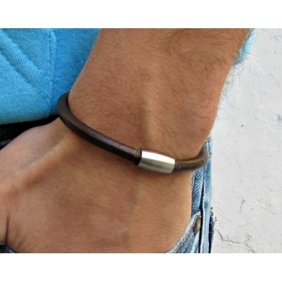 Αντρικό δερμάτινο βραχιόλι με στρογγυλό δέρμα 5mm