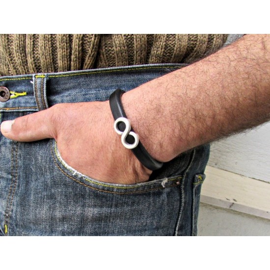 Ανδρικό βραχιόλι με δέρμα regalis και μοτίφ άπειρο