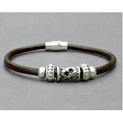 Ανδρικό δερμάτινο βραχιόλι με beads και μαγνητικό κούμπωμα