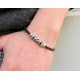 Ανδρικό δερμάτινο βραχιόλι με beads και μαγνητικό κούμπωμα Ανδρικό δερμάτινο βραχιόλι με beads και μαγνητικό κούμπωμα