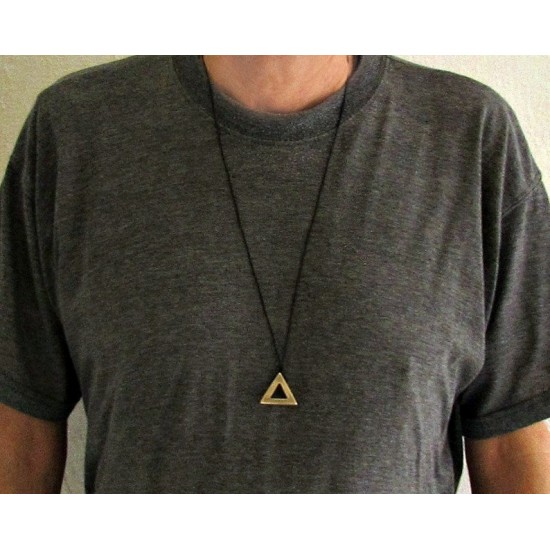 Ανδρικό μενταγιόν γεωμετρικό τρίγωνο