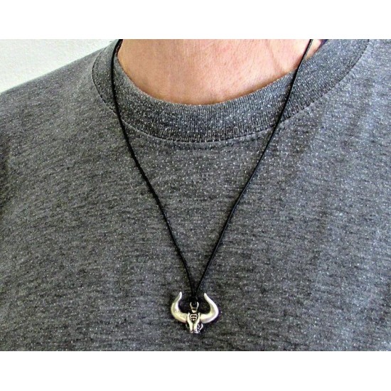 Ανδρικό κολιέ με κεφαλή ταύρου