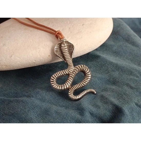 Ανδρικό μενταγιόν φίδι