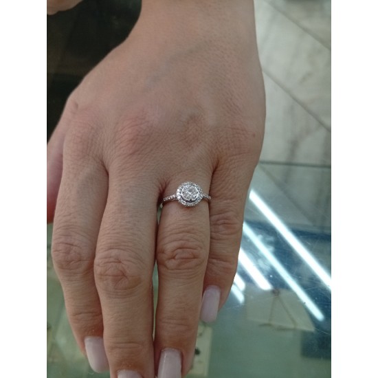 Λευκόχρυσο δαχτυλίδι με μπριγιάν στρογγυλό κέντρο